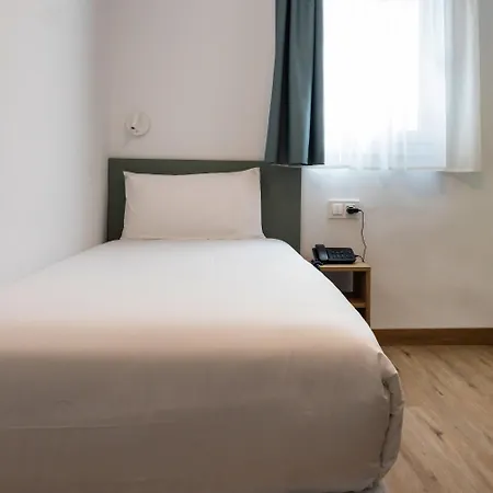 Hotel Fragata 3*